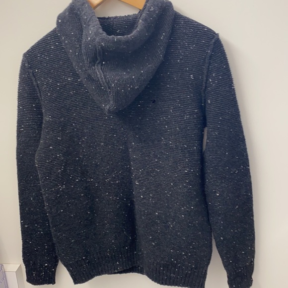 AE quality sweater with hood - Picture 7 of 8